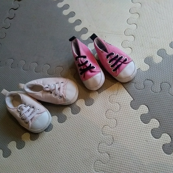 🌠Baby Girls Bundle Size 1 Shoes - Picture 3 of 4